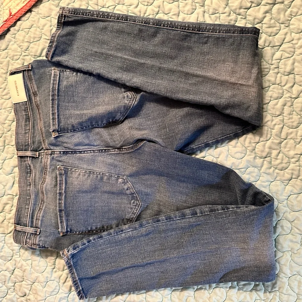 Express - Picture 2 of 8